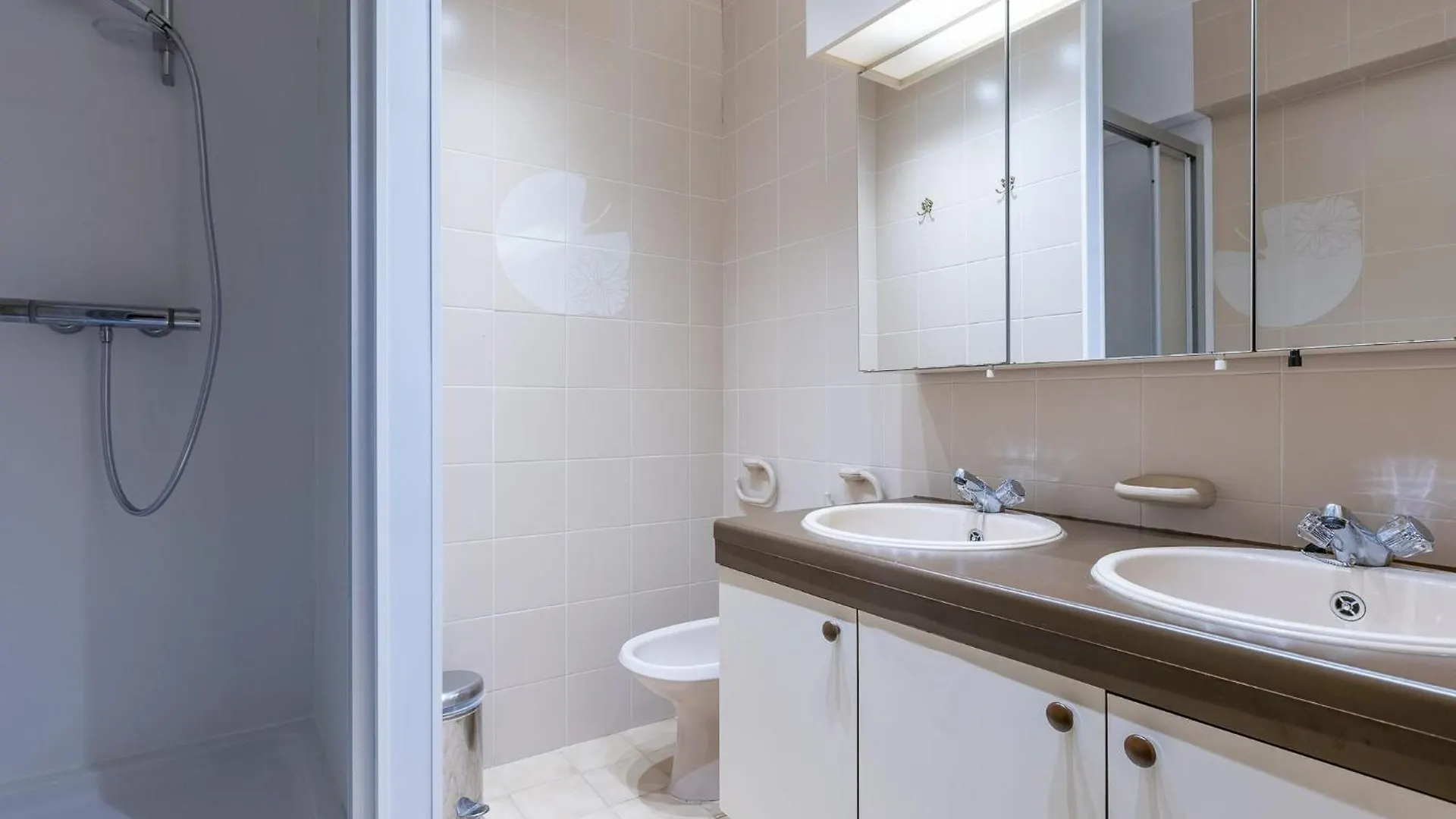 Bright Apartment On The 7Th Floor Middelkerke Belgium